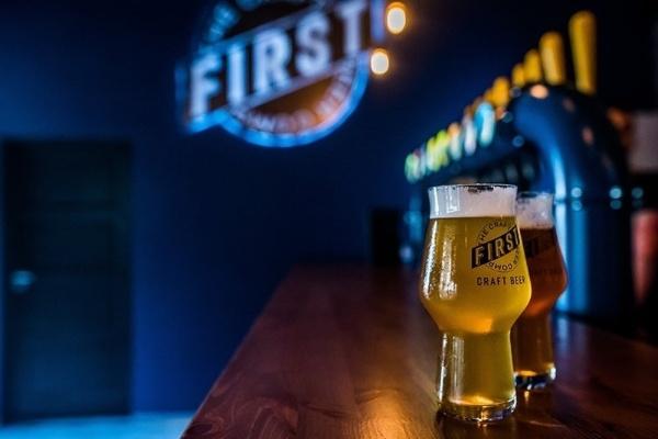 FIRST Craft Beer főzdetúra és sörkóstoló